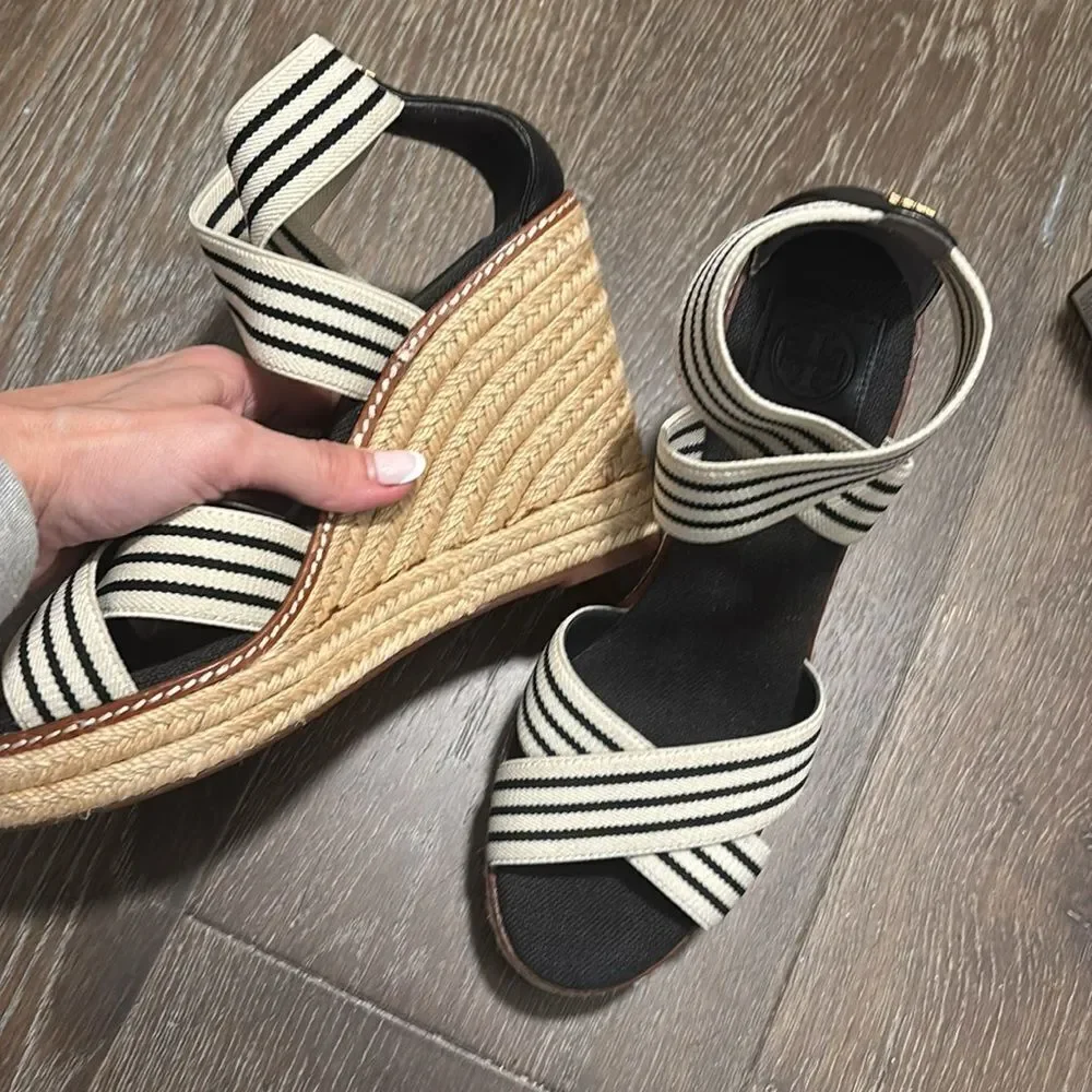 Tory Burch Black and White Women's Sandals Sz 9 with box